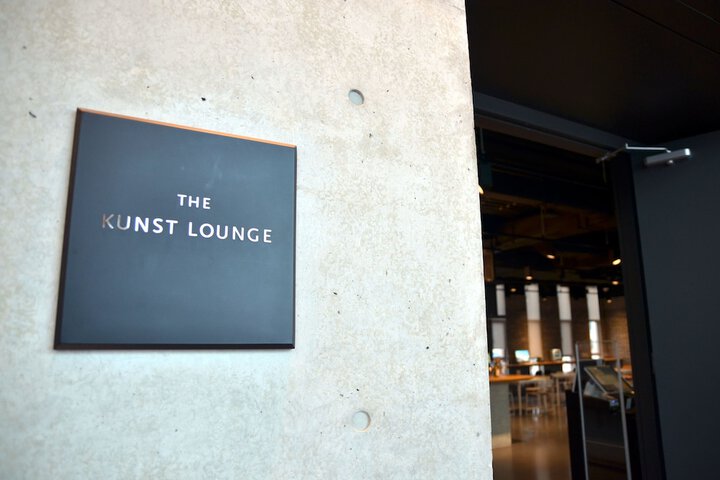 Lounge 119 of 161