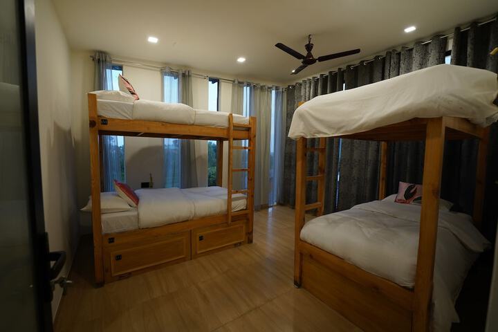 Room 15 of 46