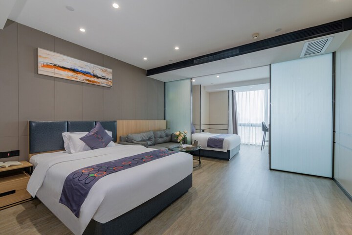 Room 5 of 56