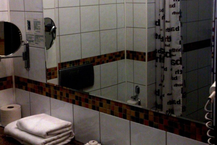 Clean Restrooms