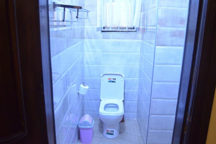 Room 15 of 28
