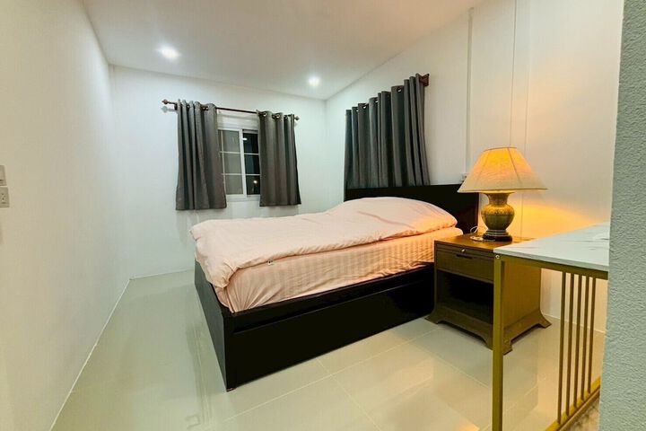 Rose Park Resort in Phang Khon