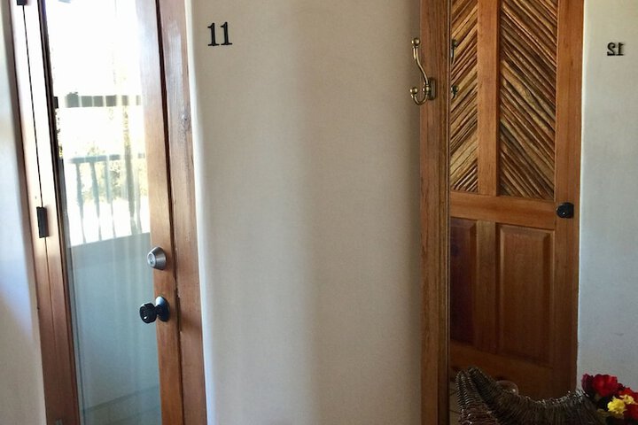 Room 25 of 82