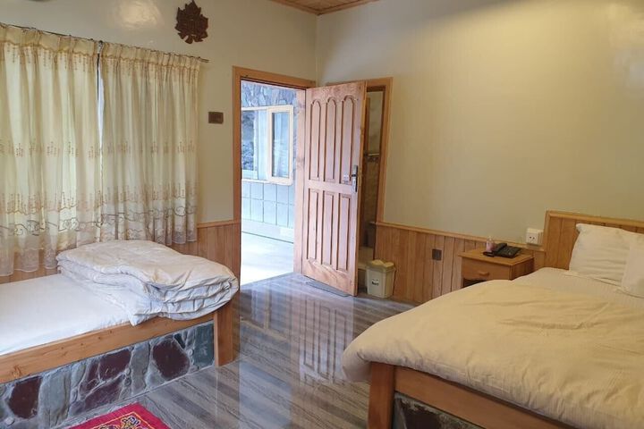 Room 3 of 21