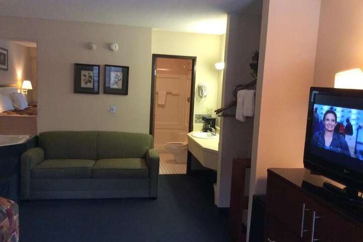 Room 25 of 35