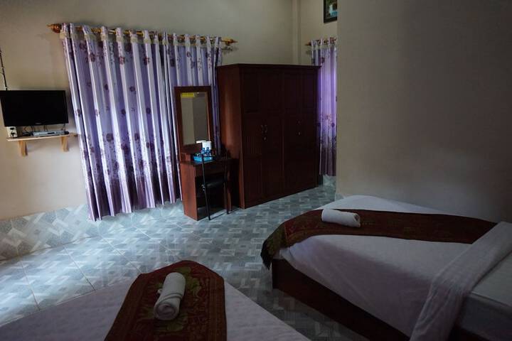Room 11 of 23
