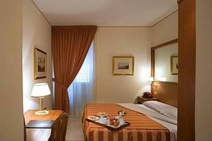 Room 3 of 26