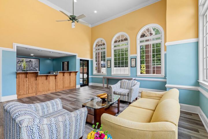 Entrance & Lobby