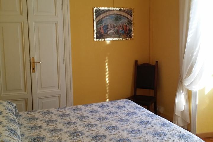 Room 10 of 45