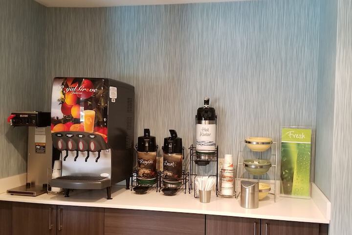 Breakfast area