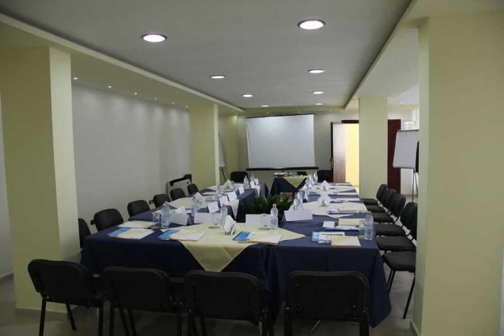 Business Center 37 of 58