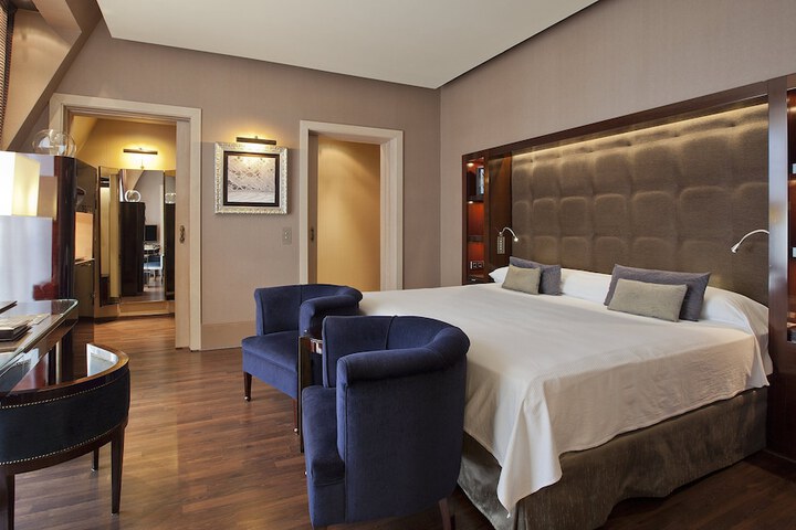 Room 24 of 81