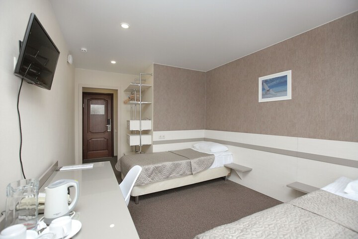 Room 16 of 50