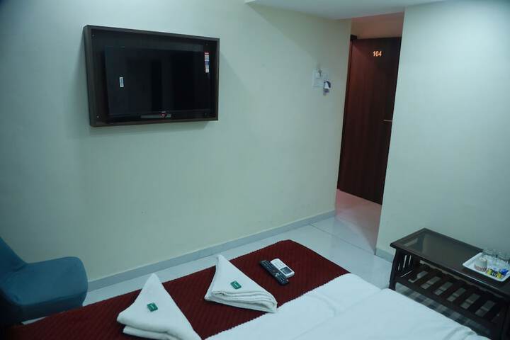 Room 6 of 19