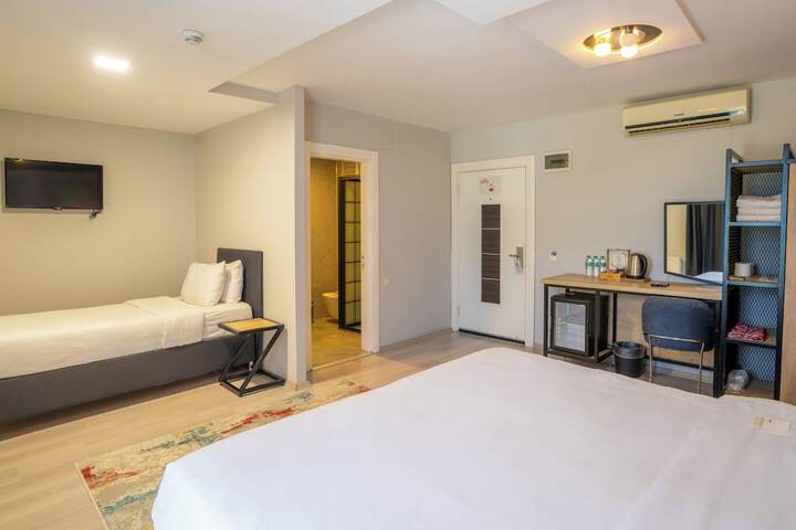 Room 28 of 54