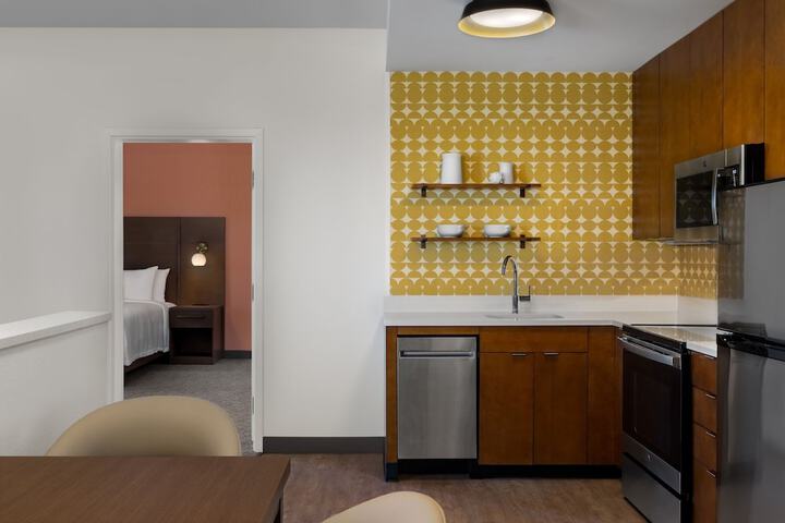 Room 15 of 46