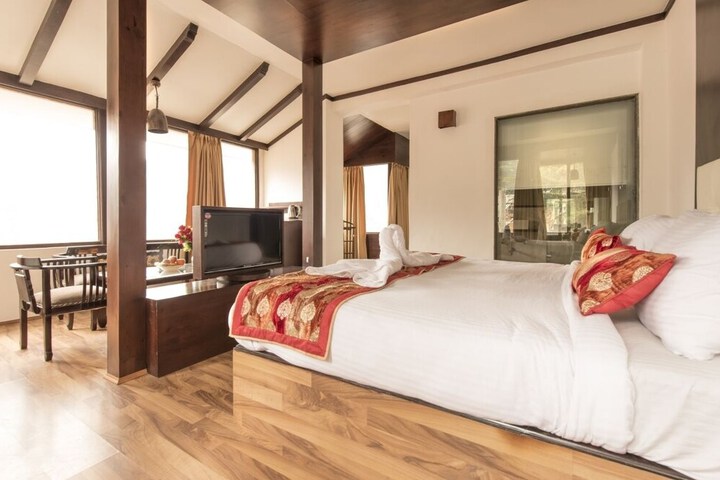 Room 10 of 25