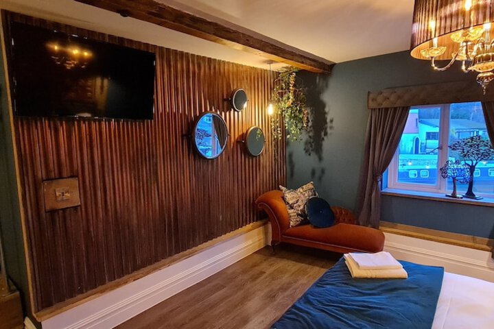 Room 4 of 54