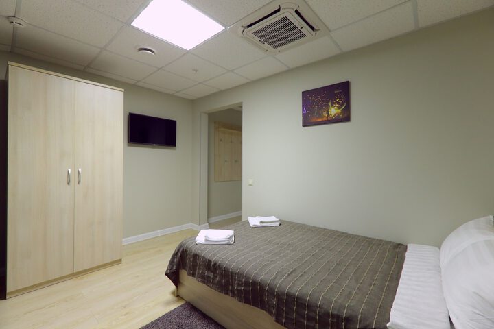 Room 27 of 88
