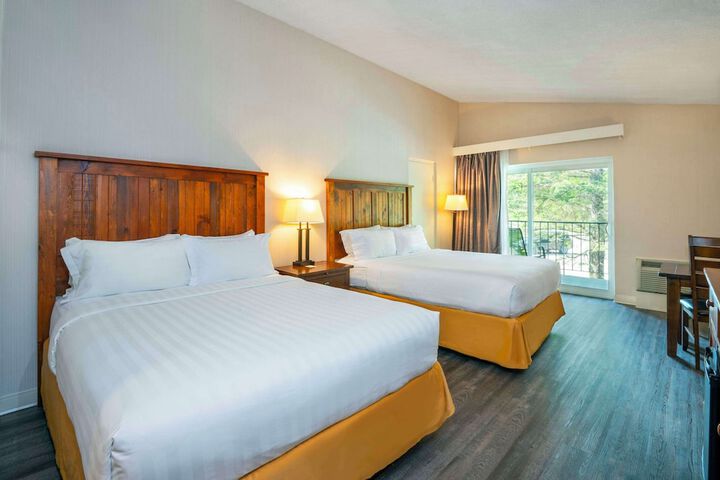 Room 42 of 151