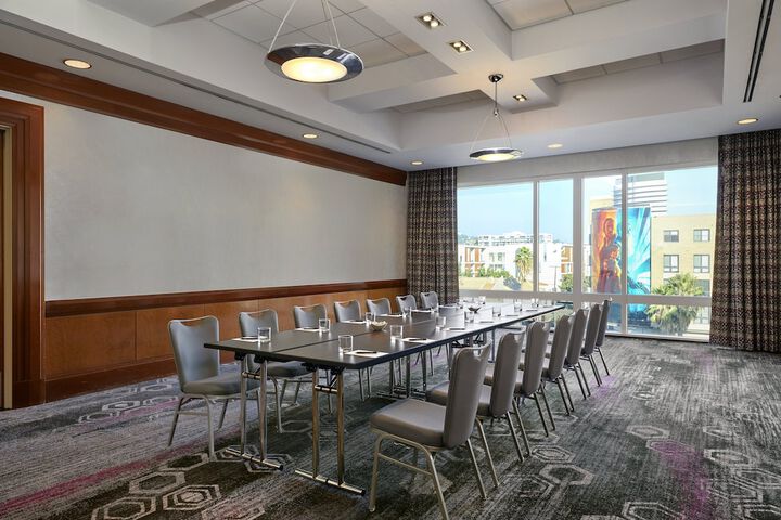 Meeting facility