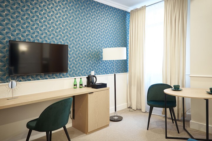 Room 16 of 73