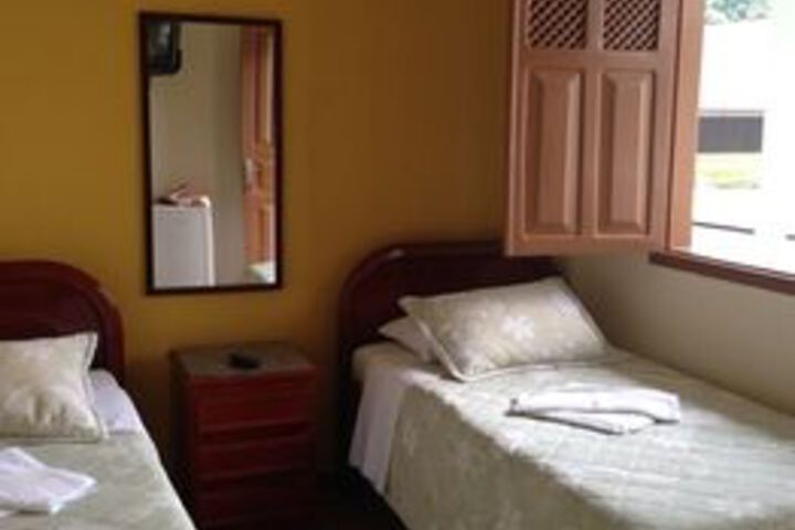 Room 8 of 17