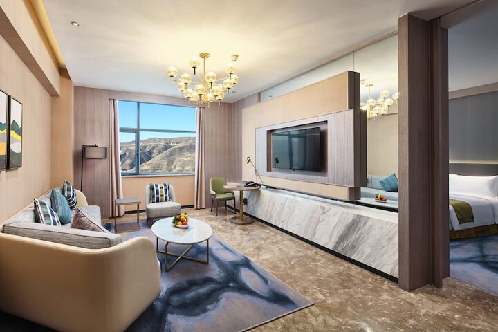 Room 3 of 45