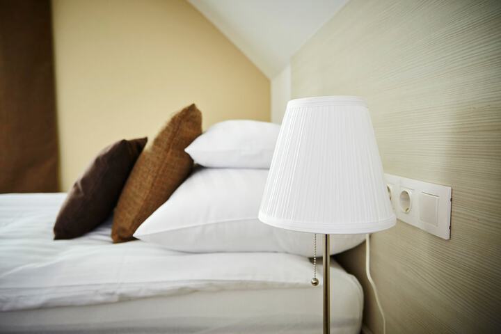 Room 28 of 67