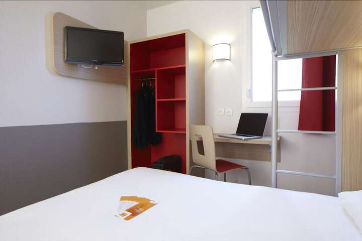 Room 18 of 45