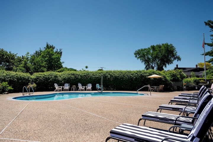 Pool 52 of 93