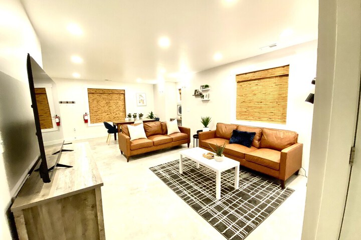 Lounge 240 of 426
