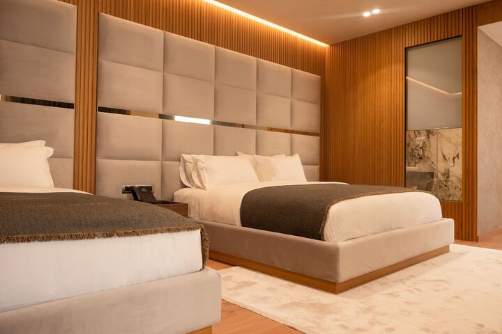 Room 5 of 52