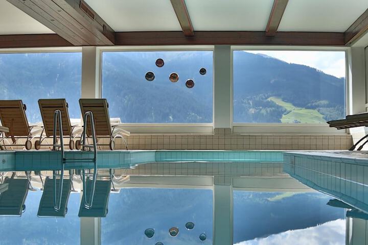 Pool 39 of 66