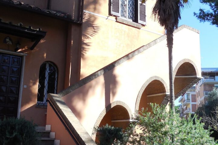 Hotel Exterior 49 of 75
