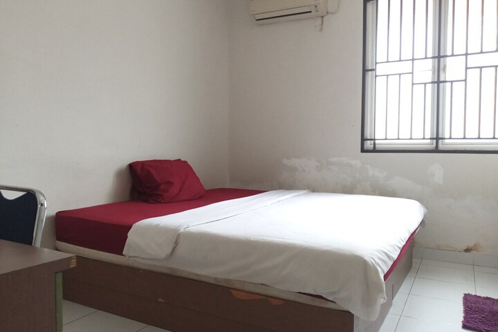 Room 7 of 19