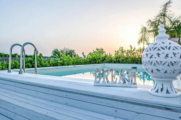 Pool 6 of 11