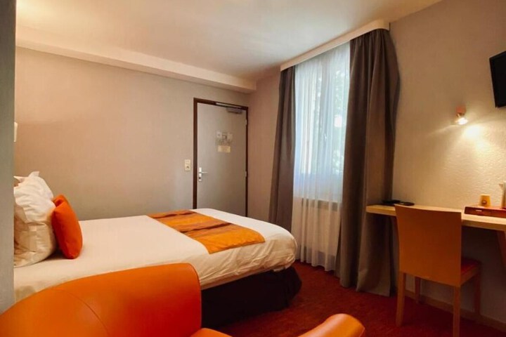 Room 14 of 43