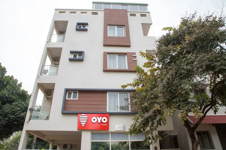 Oyo 9702 Hebbal