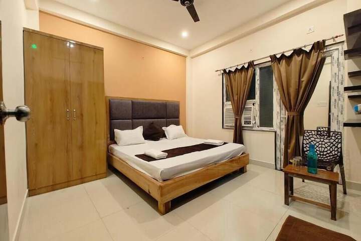Room 4 of 35