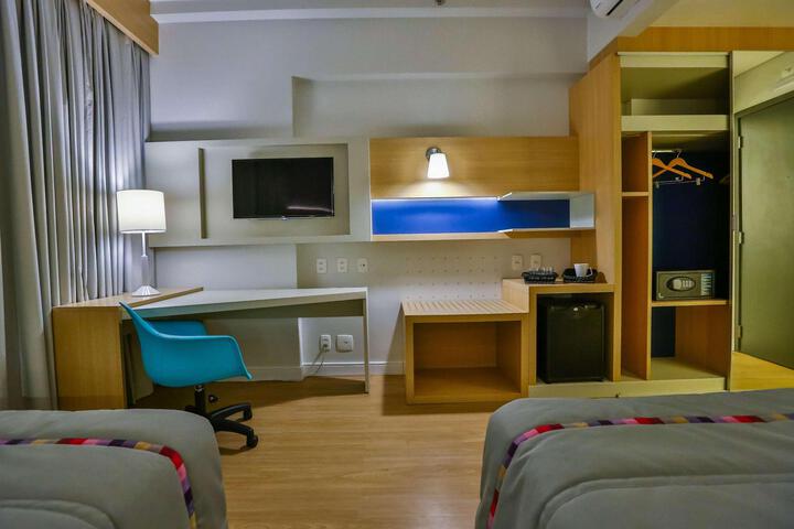 Room 35 of 36