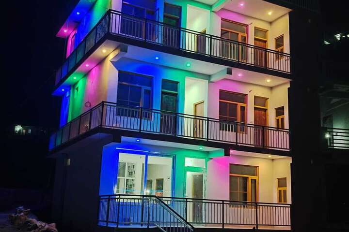 Hotel 7 of 8