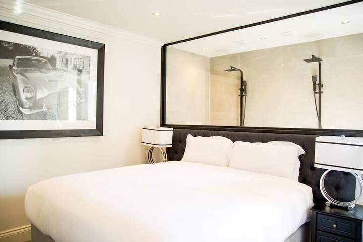 Room 46 of 93