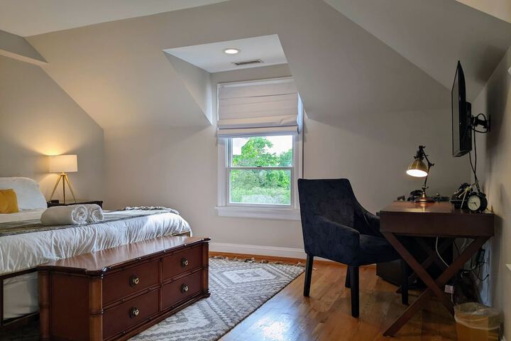 Room 151 of 258
