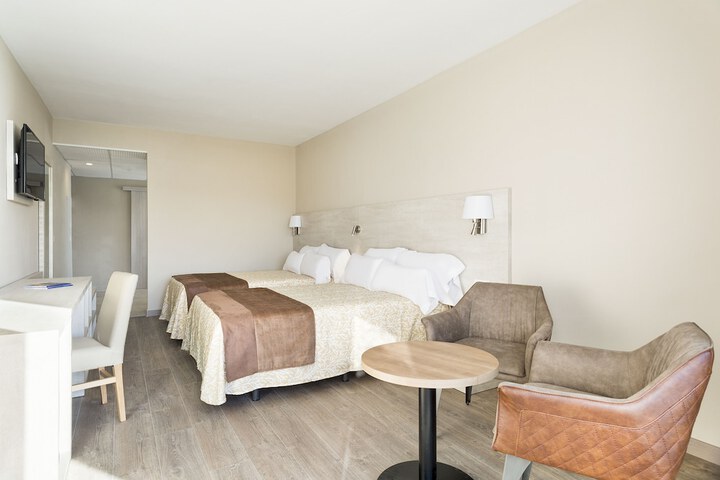 Room 6 of 45