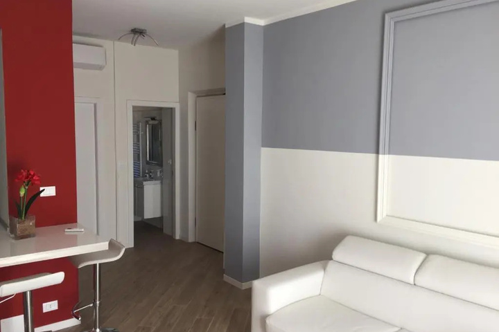 Room 2 of 9