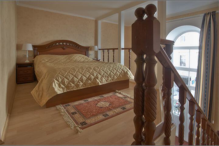 Room 9 of 41