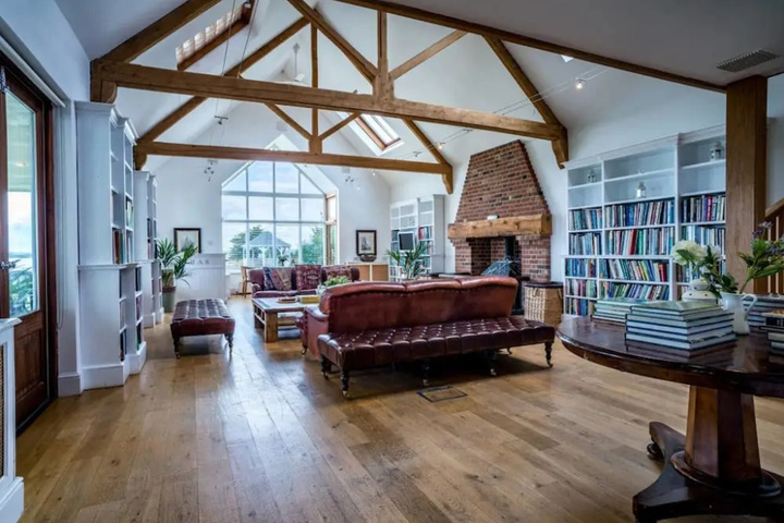 Captains House / 9-bed Home on Osea Island Essex
