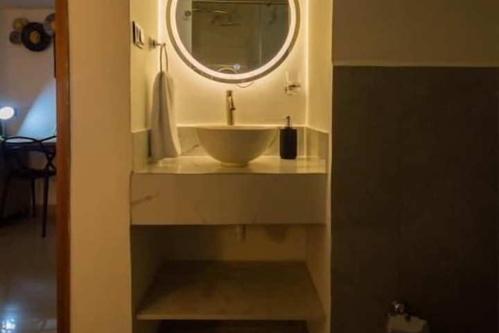 Room 48 of 61