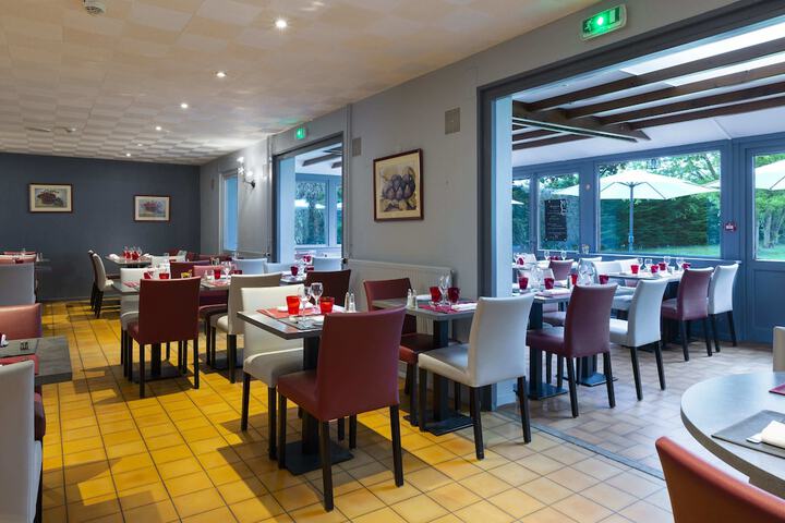 Dining Photos
